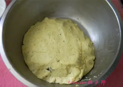Make Beetles, bean bagels step 3