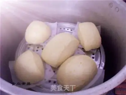 Make Cut the pumpkin buns step 8