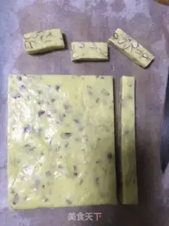 Make Cow Rolling Sugar step 7