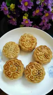 Make A wide bean saloon moon cake step 21