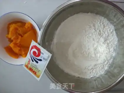 Make Pumpkin double rolls step 0
