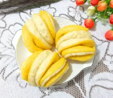 Make Pumpkin double rolls step 9