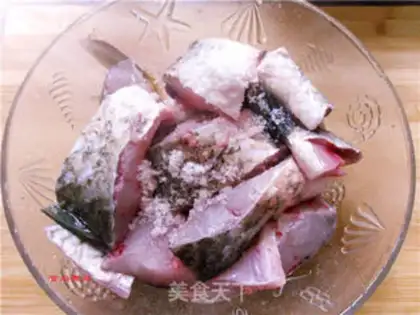 Make Soy sauce and fish step 1