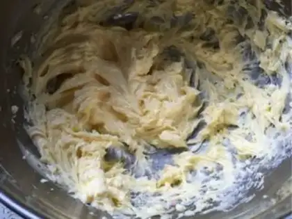 Make French creamed cupcakes step 6