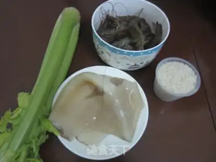 Make Celery seafood congee step 0