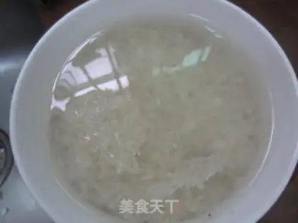 Make Celery seafood congee step 1