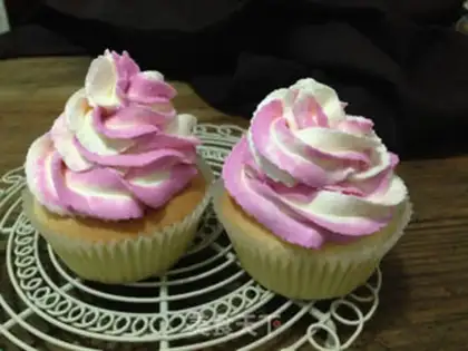 Make Double cream cupcakes step 21