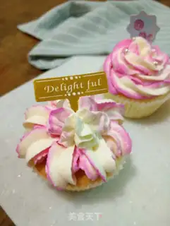 Make Double cream cupcakes step 23