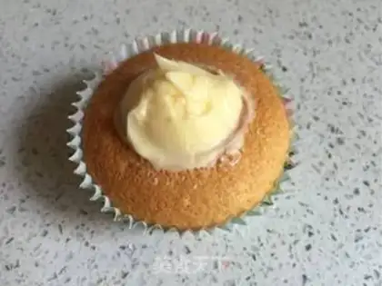 Make French creamed cupcakes step 14