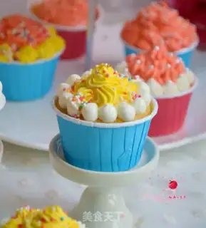 Make SpongeBob cake step 28
