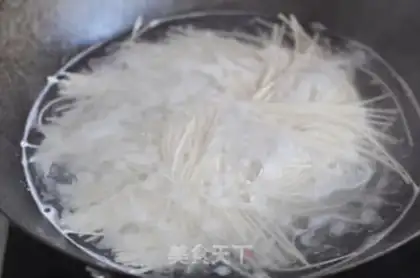 Make Onion noodles step 8