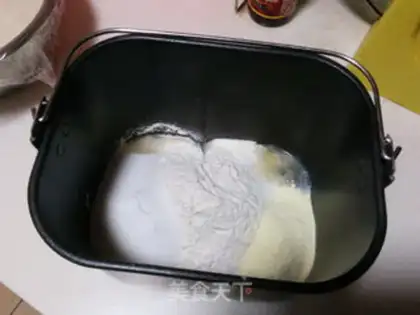 Make Bread machine old bread step 3