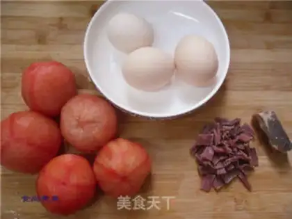 Make Tomato egg ham soup step 0