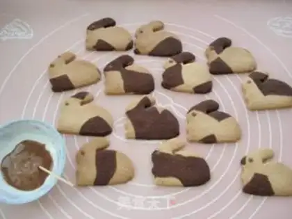 Make Little flower rabbit cookies step 9