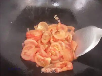 Make Tomato egg ham soup step 3