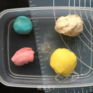 Make Rolling sugar cupcakes step 7