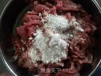 Make Three pieces of beef step 1
