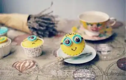 Make Rolling sugar cupcakes step 21