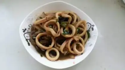 Make Onions blow up squid rings step 1