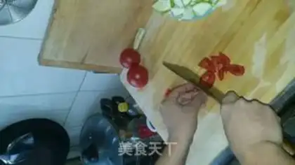 Make Tomato fried eggs step 0