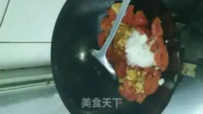 Make Tomato fried eggs step 8