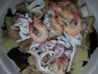 Make Seafood pot step 12