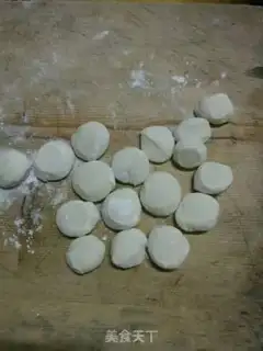 Make Tomato eggs, cat ears step 2