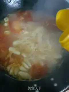 Make Tomato eggs, cat ears step 12