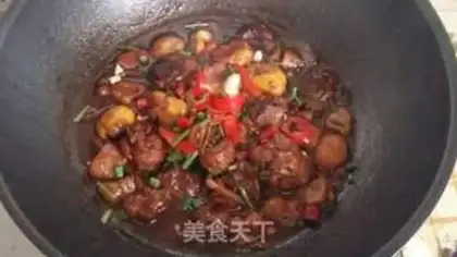 Make Garlic chicken legs burning chestnuts step 6