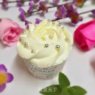 Make Yogurt cupcakes step 17