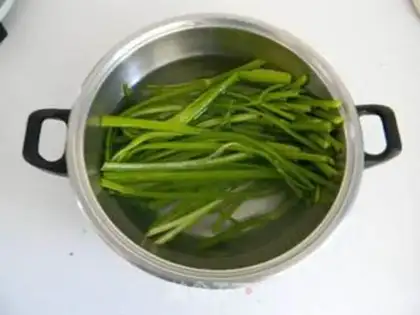 Make Celery beef cake step 3