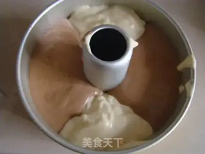 Make Cow twirling cake step 12