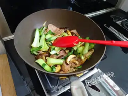 Make Bacon mushrooms step 8