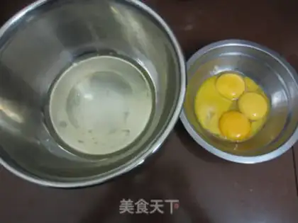 Make High pink sesame cake rolls step 2