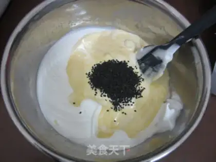 Make High pink sesame cake rolls step 11