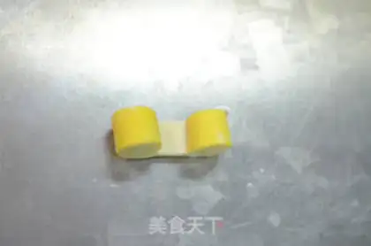 Make Butterfly roll step 8
