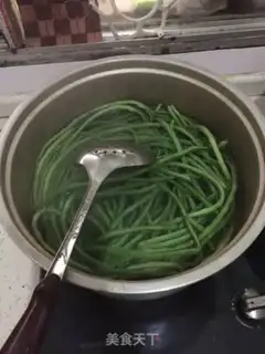 Make Homemade dry beans step 1