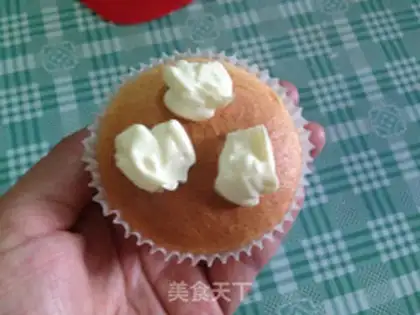 Make A bouquet cake step 14