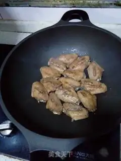 Make No oiled fried chicken wings step 2