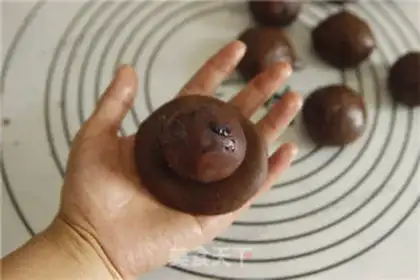 Make Chocolate moon cake step 3