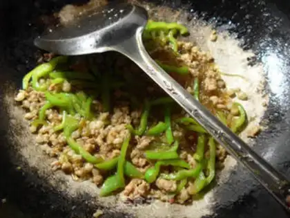 Make A fan of pepper pasta step 6