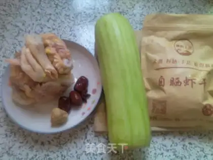 Make Shrimp-dried rooster soup step 0