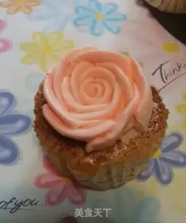 Make Butter cream and cupcakes step 20