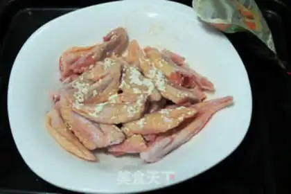 Make Tin paper and chicken wings step 1