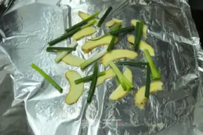 Make Tin paper and chicken wings step 2