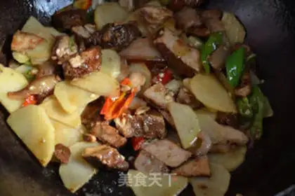 Make Potato fried meat step 5