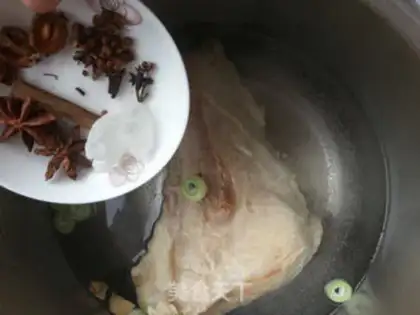 Make Stinky leg bones step 2