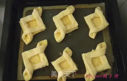 Make The Danish jam box step 11