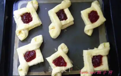 Make The Danish jam box step 12