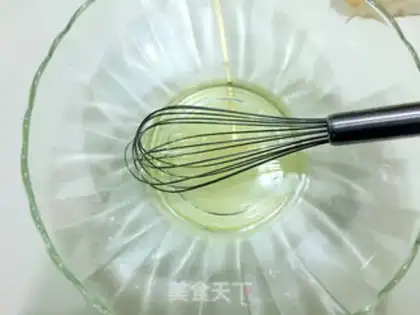 Make A flower cupcake step 3